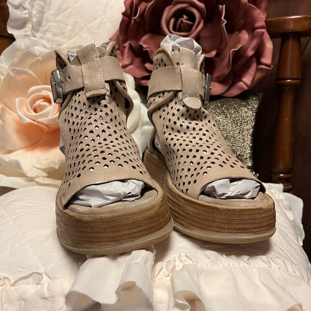 A.S.98 Women's Prentice Gladiator Platform Sandals Beige Size 39 Casual